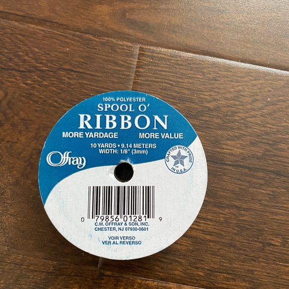 Pink ribbon spool - Picture 2 of 3